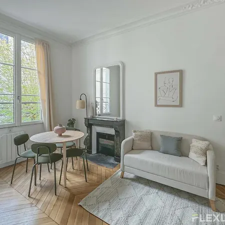 Appartamento Charming Haussmannian One Bedroom - Near Opéra Parigi